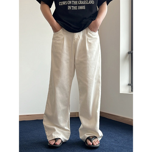 白色宽松直筒水洗牛仔裤夏季