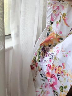 品牌原创设计,棉100%白底大花连衣裙,原500多 特惠处理50元包邮