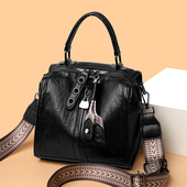 波士顿包单肩斜挎包女2025新款 包包时尚 软皮手提包休闲百搭枕