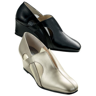 日本海外直邮2023春季女鞋代购牛皮真皮优雅舒适高跟鞋坡跟单鞋