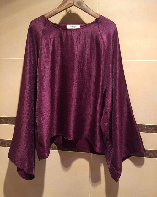 超级美 珠光闪面料紫色宽松套头蝙蝠宽袖长袖衬衫TEE