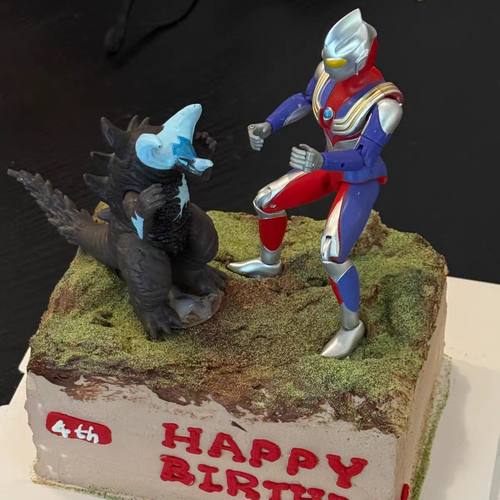 网红恐龙超人打怪兽男孩儿童生日派对烘焙装扮蛋糕装饰摆件