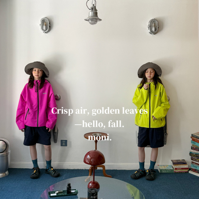 MONI 2款亮色戴帽功能性冲锋衣(防风防水)