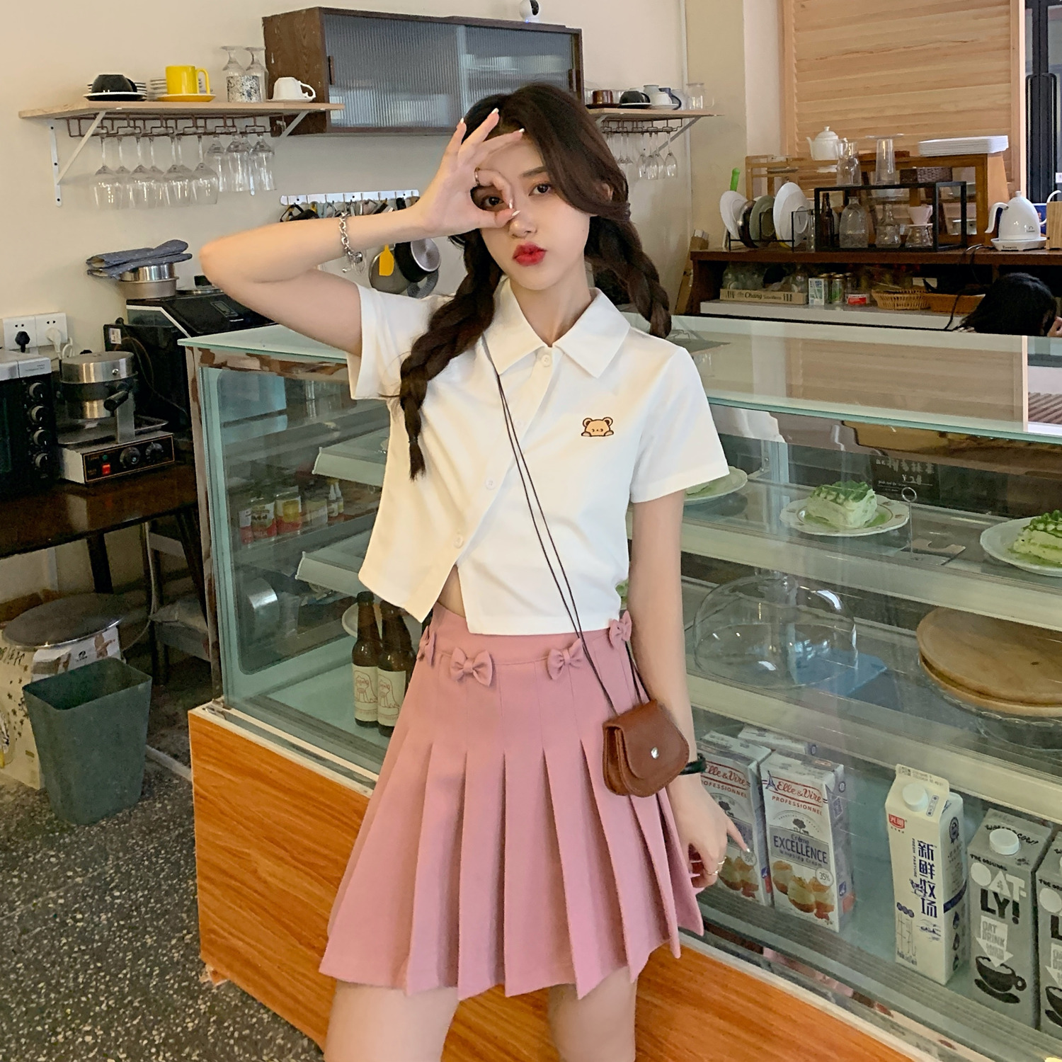 Real price ~ sense of design age reducing bear embroidered polo t-shirt + bow skirt