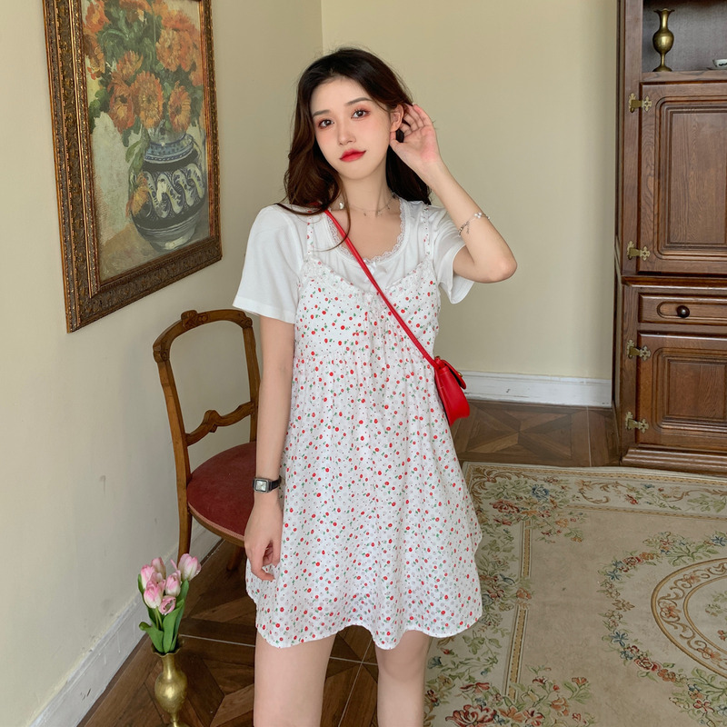 Real price ~ design feeling red small floral suspender dress waist close show thin baby skirt first love skirt