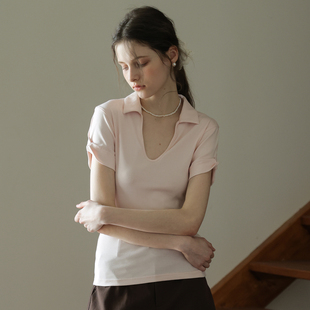 春也白 T恤女显瘦休闲U领百搭上衣夏 小众设计感粉色polo翻领短袖