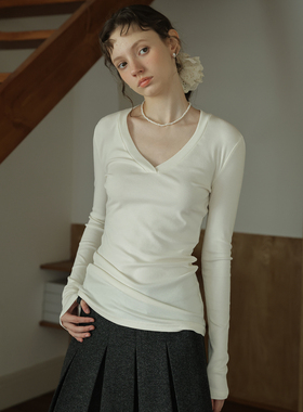 高智感V领长袖T恤女26春新款白色修身显瘦百搭针织衫内搭叠穿上衣