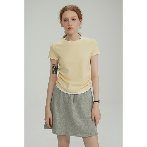 春也白 简约修身显瘦正肩假两件短袖T恤女夏新款设计感上衣