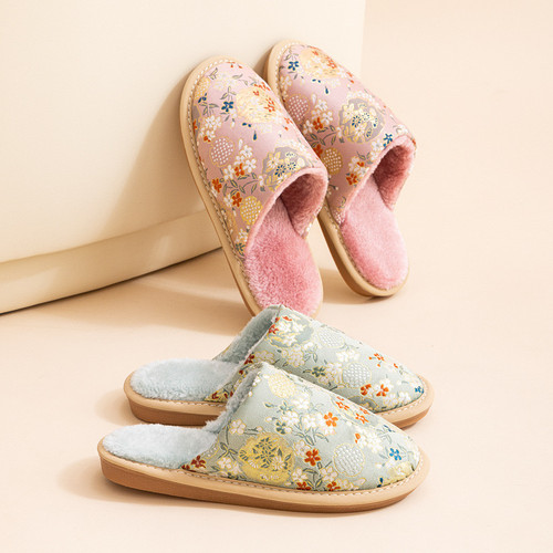 冬季中国风情侣刺绣居家棉拖鞋室内过年毛毛绒家用防滑保暖拖鞋女