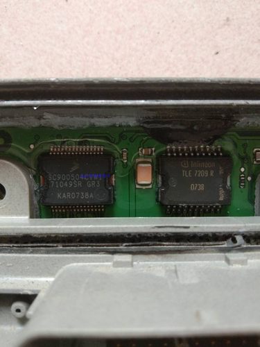 TLE7209-2R TLE7209R 汽车电脑节气门怠速阀控制芯片IC