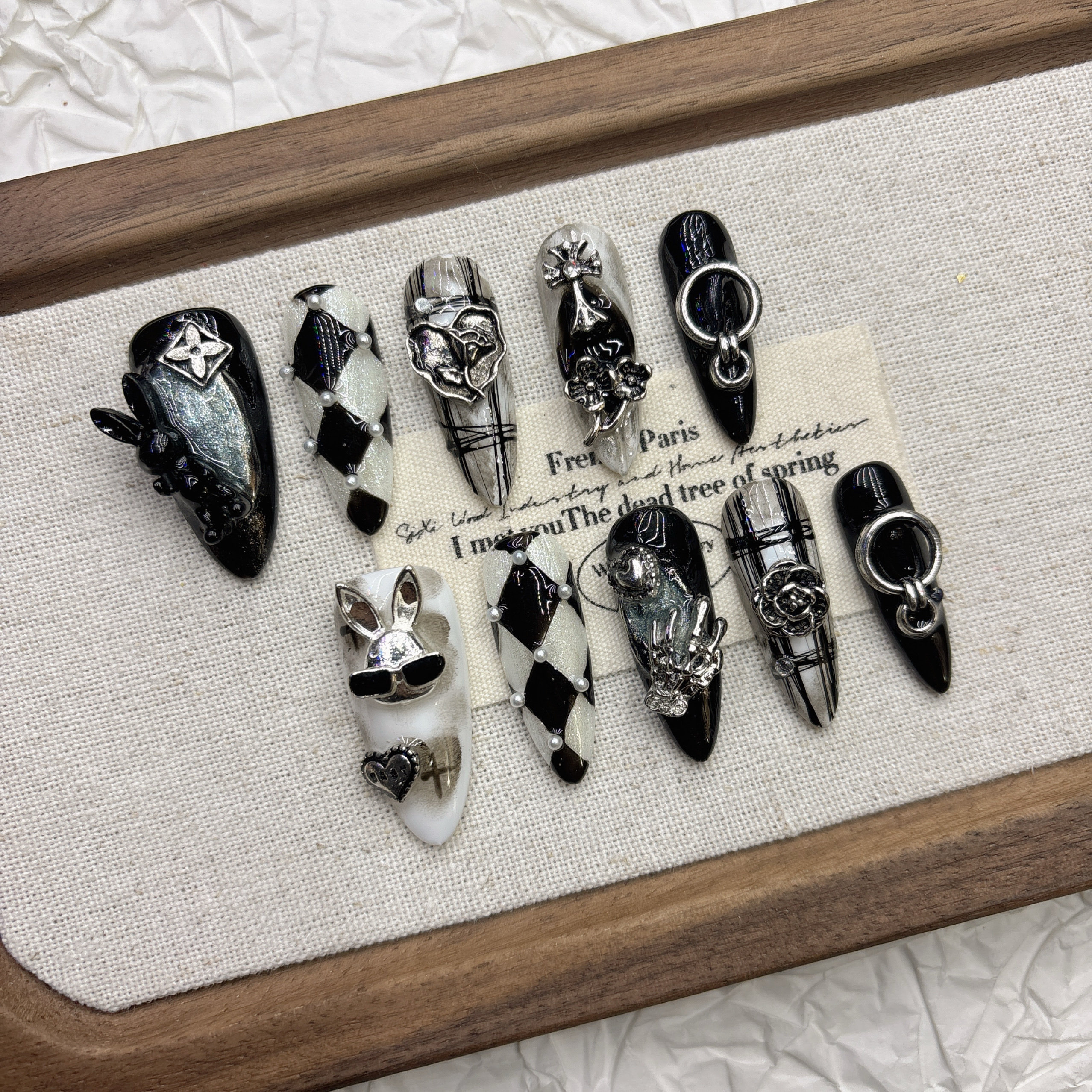 暗黑兔子酷帅纯手工穿戴甲高级感气质小众显白女生佩戴假指甲长款,彩妆/香水/美妆工具,穿戴甲/甲片,淘宝优惠券,粉丝福利购,淘宝优惠卷