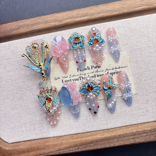 中式国风秀禾纯手工穿戴甲高定锆石凤凰美甲轻奢高端新娘重工长尖