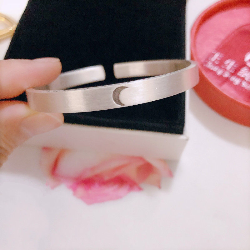 香港正生纯银男女足银日月同心情侣手镯足银999开口实心抖音同款