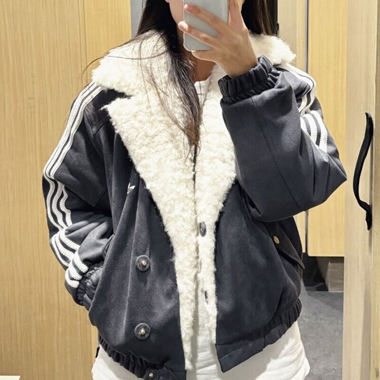 阿迪达斯Adidas三叶草女装2025蛇年羊羔绒保暖毛领棉服外套JL8438
