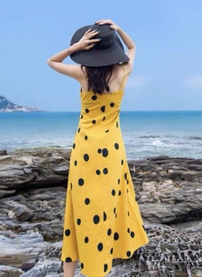 圆点吊带连衣裙 葡萄miki A字裙度假风甜美女神款 夏季 句显白 新款