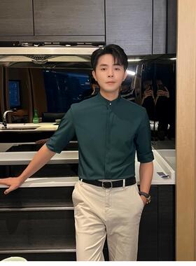 【润哥】夏立领衬衫中袖潮流高级感短袖上衣百搭黑色休闲衬衣7122