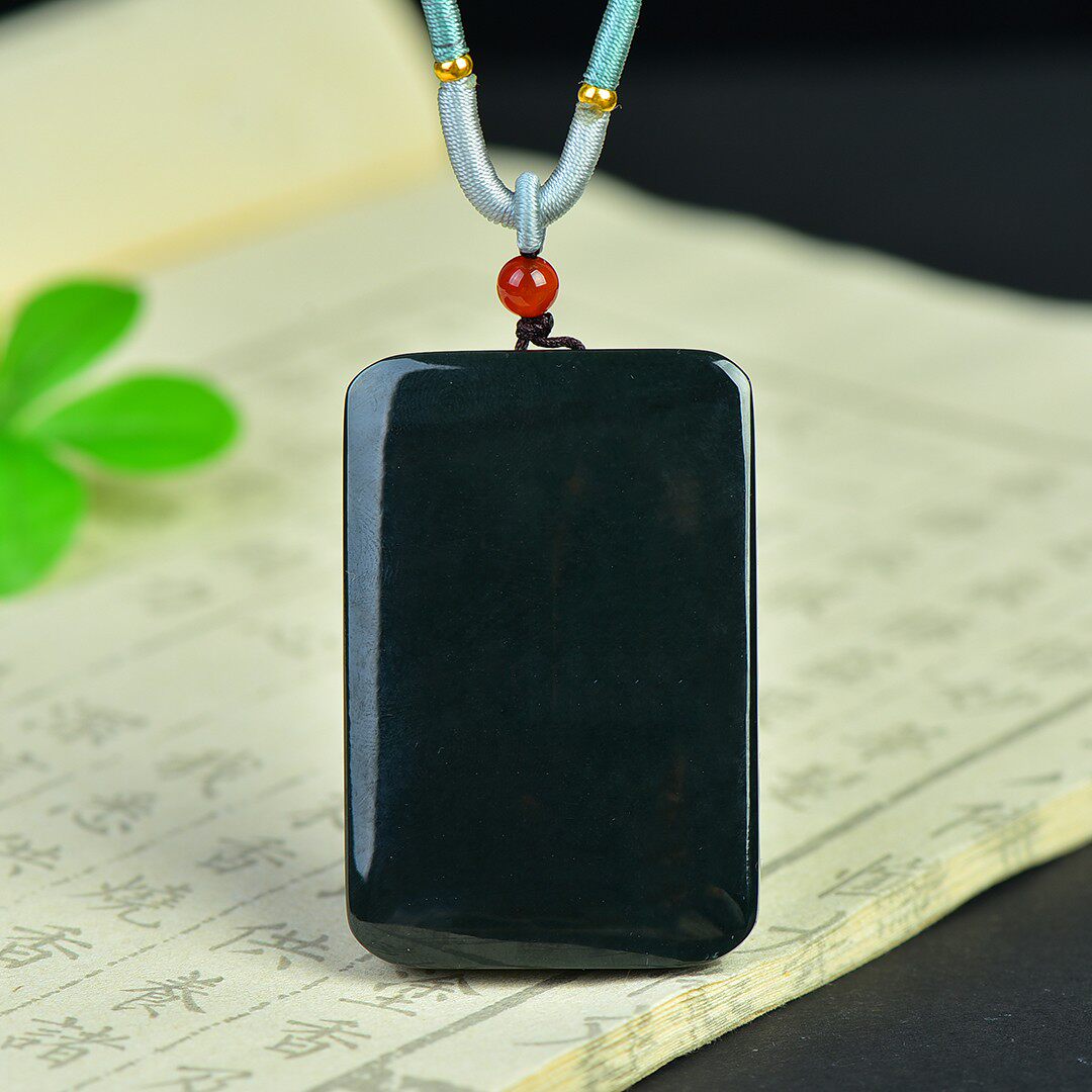 天然新疆和田玉青玉无事牌吊坠精雕面包牌平安牌挂件男女款玉坠