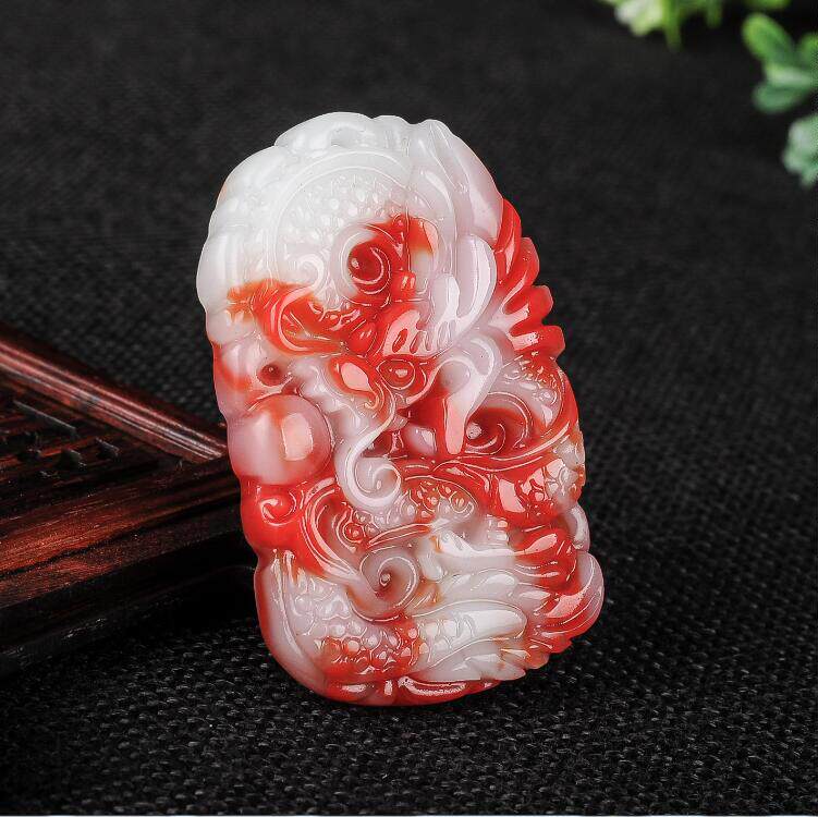 天然鸡血玉龙牌吊坠男女款和田玉生肖龙挂件金丝玉龙玉牌项链玉坠