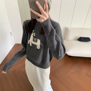 100%羊毛2025秋·冬新款圆领小马提花洋气时尚宽松毛衣女上衣ZYD
