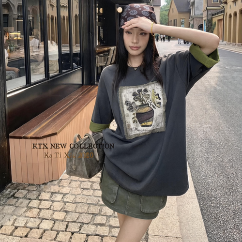 KTX卡缇秀复古花瓶贴布短袖T恤女假两件撞色袖口宽松圆领休闲上衣