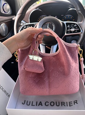 JULIACOURIER女包树莓粉丝绒水桶包包女2026新款潮单肩斜挎手提包