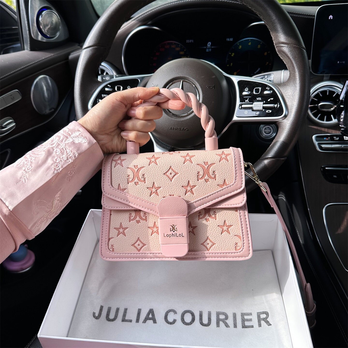 JULIACOURIER女包樱花粉压纹小方包2026新款潮单肩斜挎手提包通勤