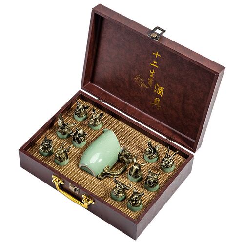 陶瓷酒具十二生肖兽首白酒杯分酒器酒杯礼盒包装套装