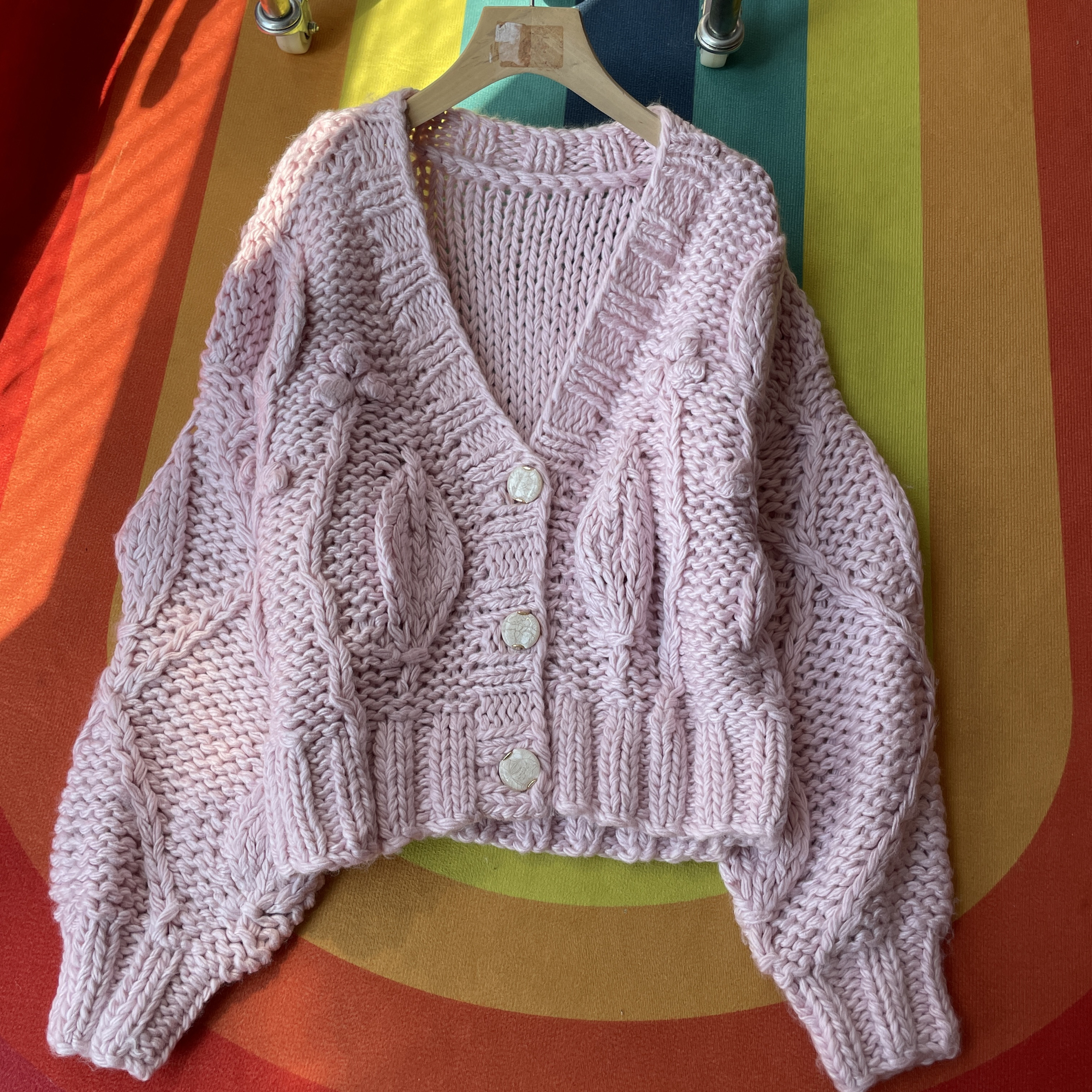 71号-粉色软糯宽松v领毛衣女短款慵懒风气质甜美针织开衫外套