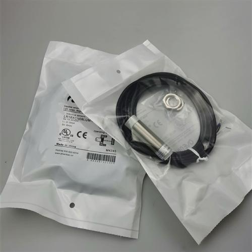 LR18XCN08LUM-3M 电压模拟量接近开关 1-8m