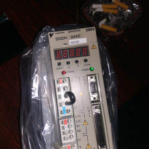 议价全新伺服驱动器SGDV-R90A01B002000原装正品现货当天发货
