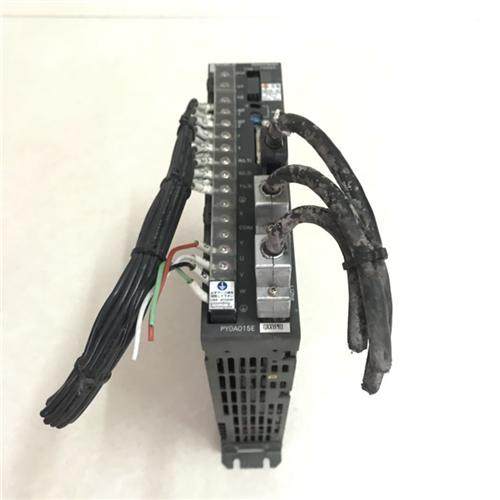 PY0A015E. PY0A030E. PY0A100E. PY0A150E 伺服驱动器