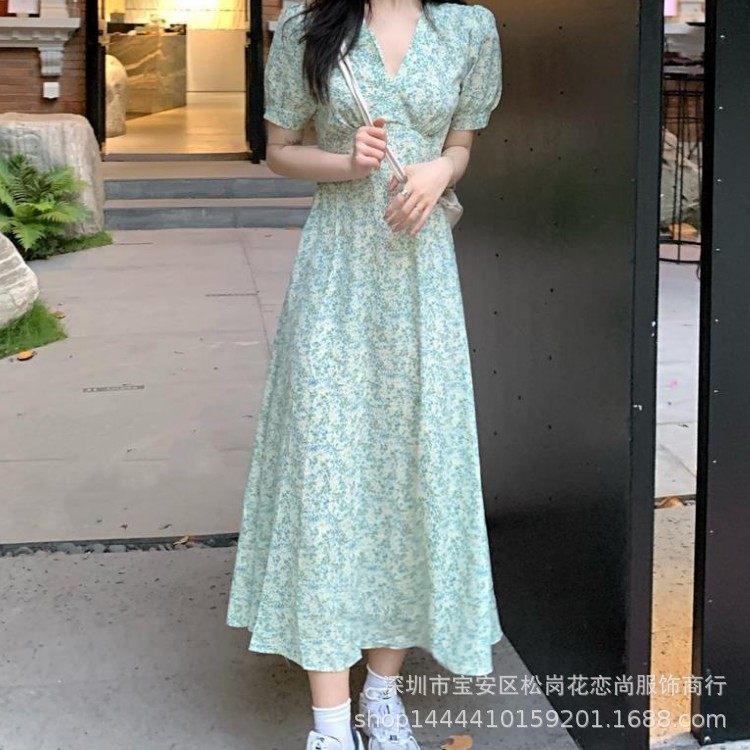 2025夏季新款碎花连衣裙淑女款专供地摊工厂货源清仓夜市乡镇赶集