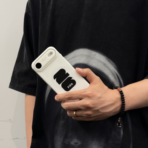 iPhone17airpromax手机磁吸背贴
