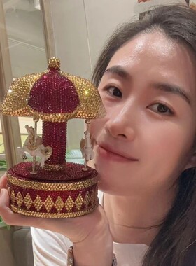 音乐盒粘钻北欧创意梦幻旋转木马