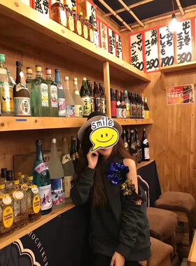 露肩卫衣