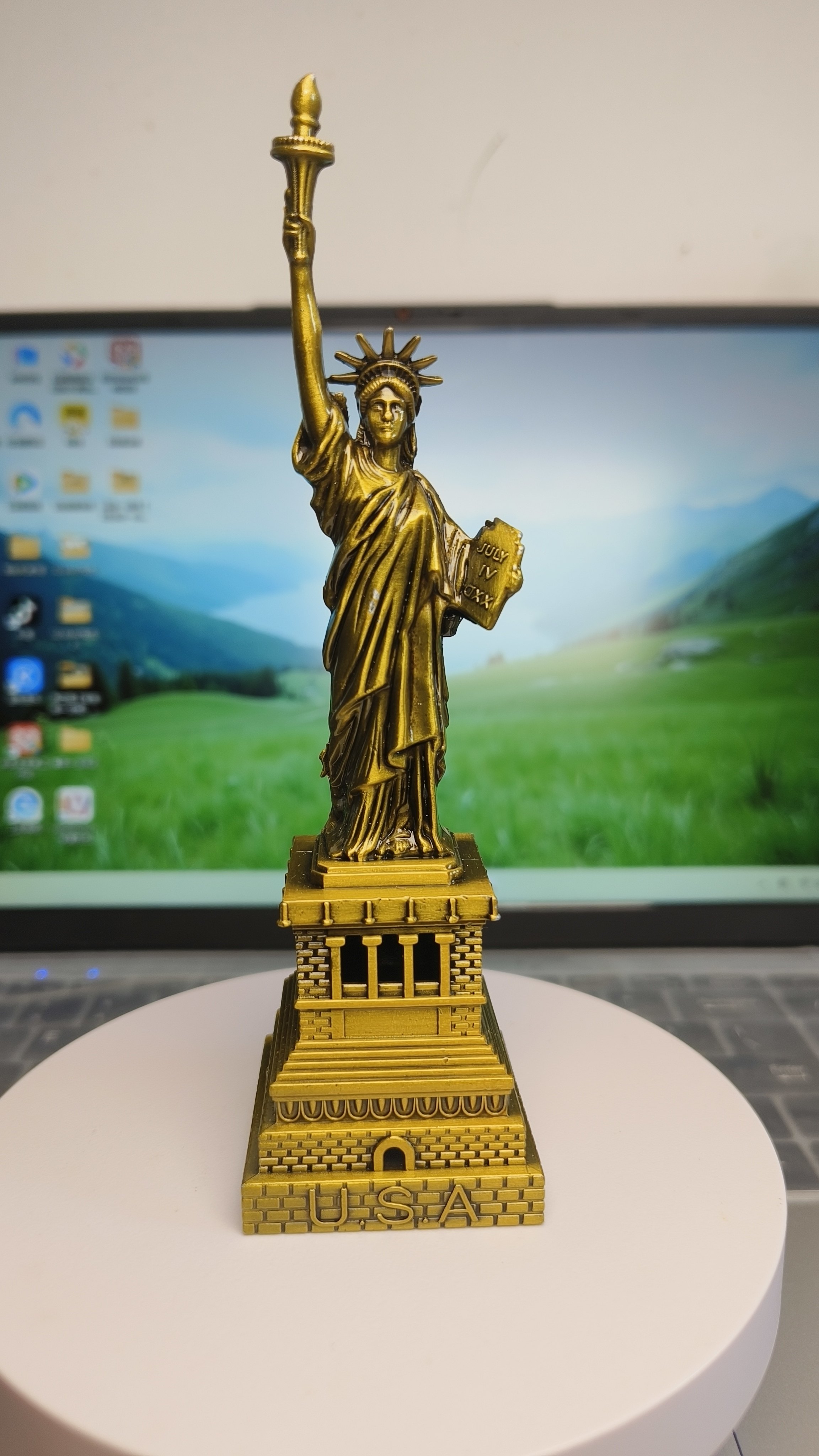 新品美国地标模型工艺品摆件自由女神桌面创意旅游金属纪念品摆饰