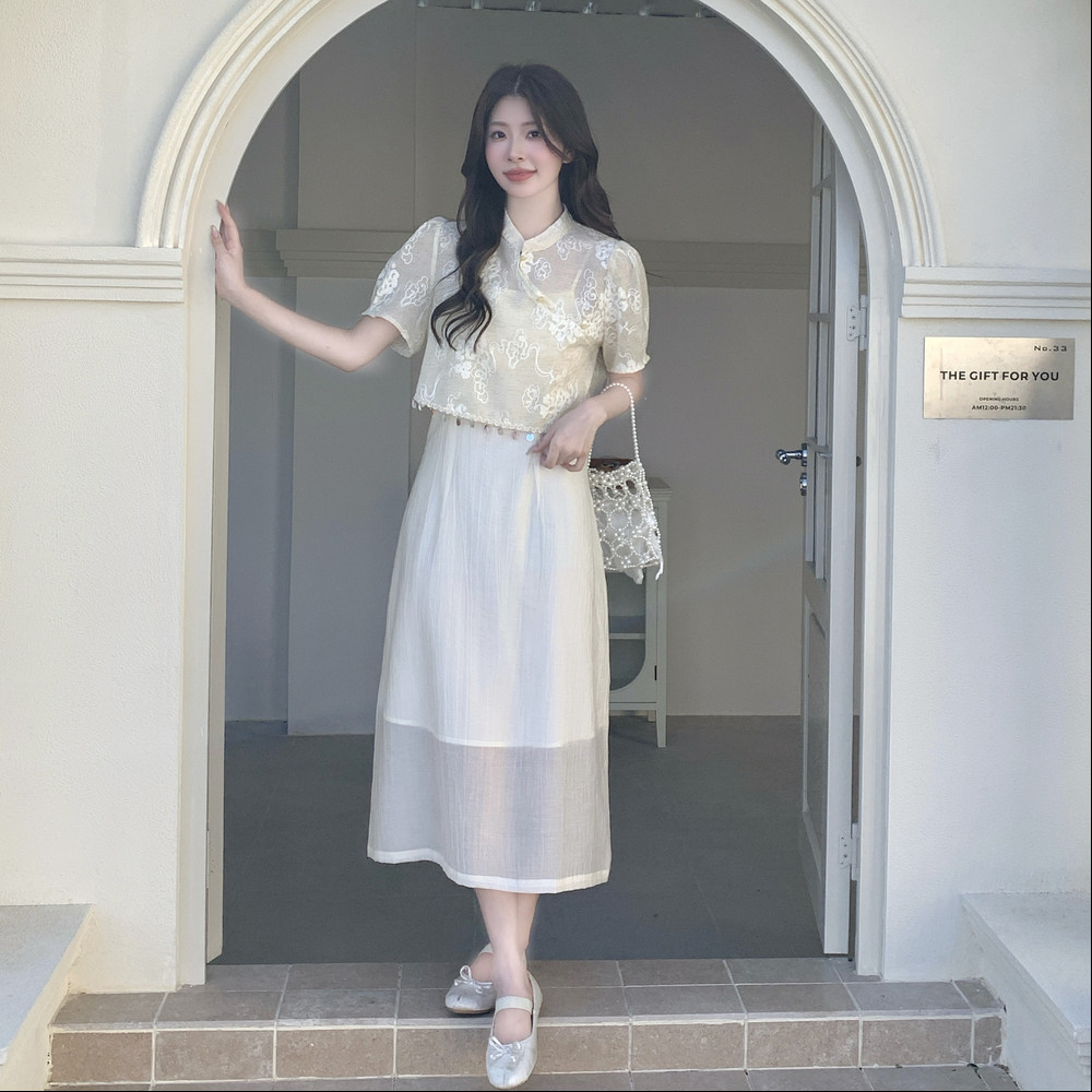 夏季绣花连衣裙气质修身衬衫裙女装复古设计感小众收腰长裙显瘦,女装连衣裙,2C028
