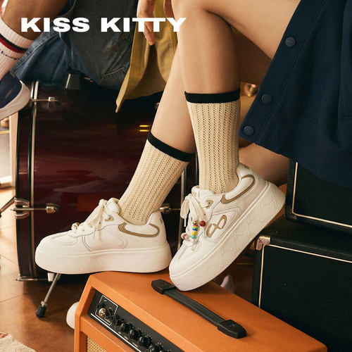 KISSKITTY厚底小白鞋女新款增高百搭轻便休闲鞋板鞋不累脚女鞋