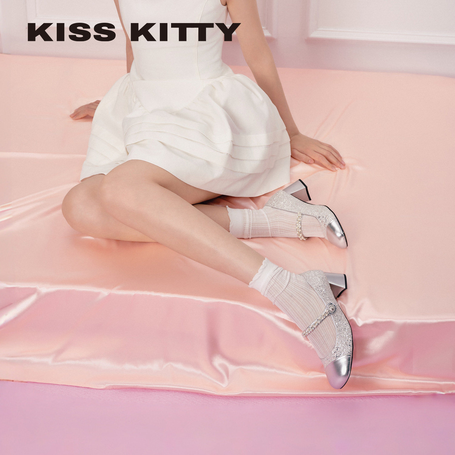 KISSKITTY珍宝 玛丽珍鞋女新款一字带高跟鞋浅口单鞋粗跟方头婚鞋,女鞋,玛丽珍鞋,淘宝优惠券,粉丝福利购,淘宝优惠卷