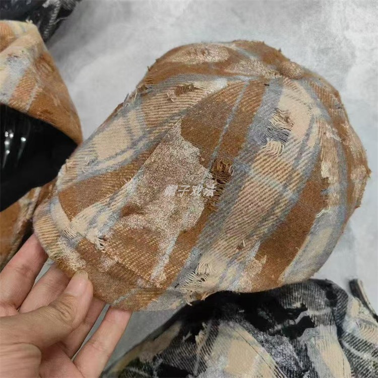 街拍复古磨破苏格兰格子舒适秋冬痞帅百搭休闲显瘦欧美画家前进帽