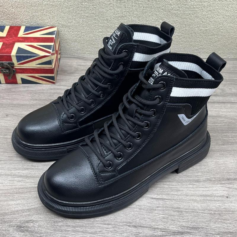 秋冬新款系带加绒圆头马丁靴真皮