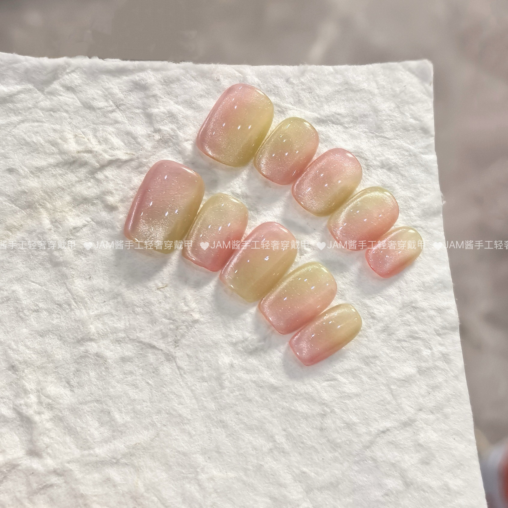 芭乐猫眼 纯手工穿戴甲短款多巴胺猫眼穿戴甲2025新款高级感美甲