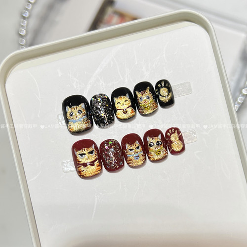 招财猫 新款纯手工穿戴甲短款手绘猫猫新年猫眼美甲贴高级感显白
