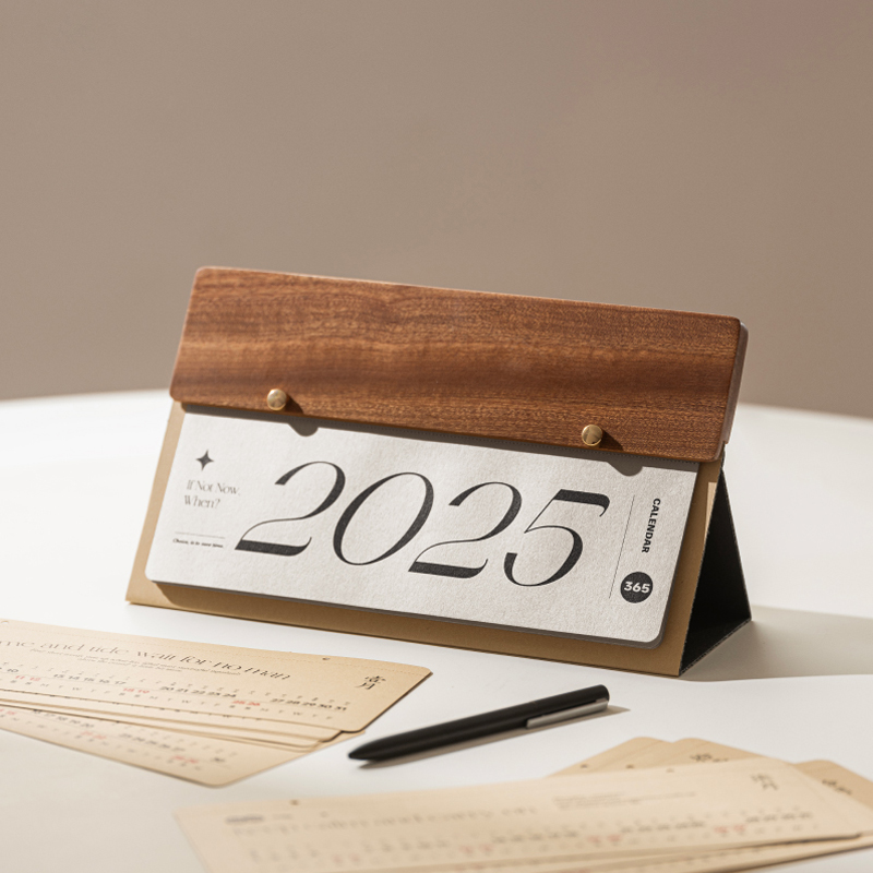 2025年木质台历蛇年创意日历桌面摆件办公室手撕翻页月历新款定制