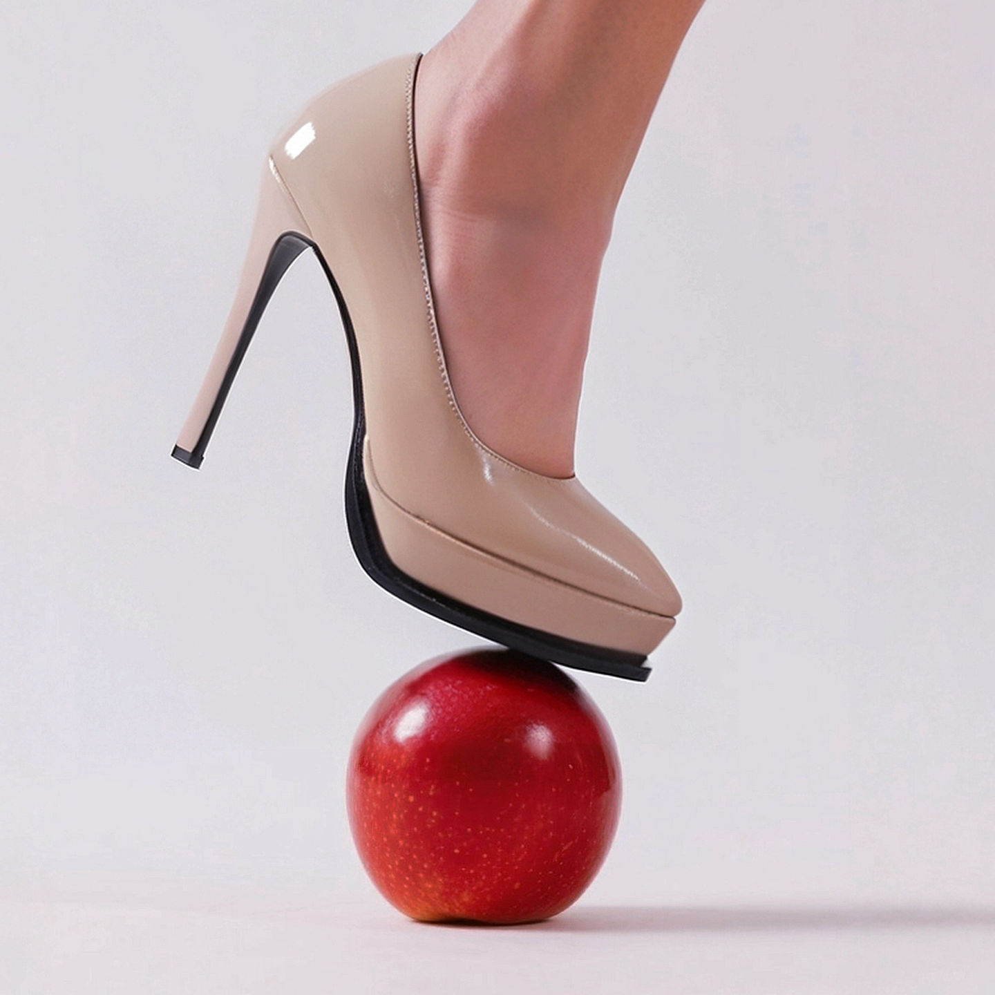 13厘米防水台高跟鞋裸色宽底加厚小方头㡳单鞋