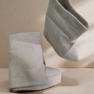 13CM坡跟短靴双层隐形内增高麂皮靴子冬季时尚走秀时装靴短筒百搭