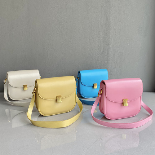 狠洋气时尚春夏洋气真皮马鞍包