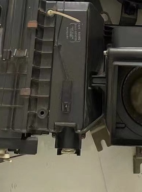 日立200/220350空调：蒸发器：总成：暖风机总成：鼓风机总成