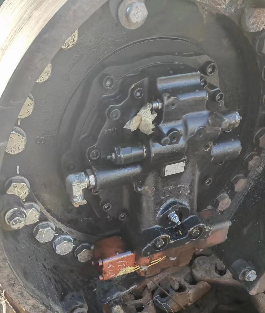 卡特10r-6267行走马达374/390回转马达:马达:挖掘机配件10r6267