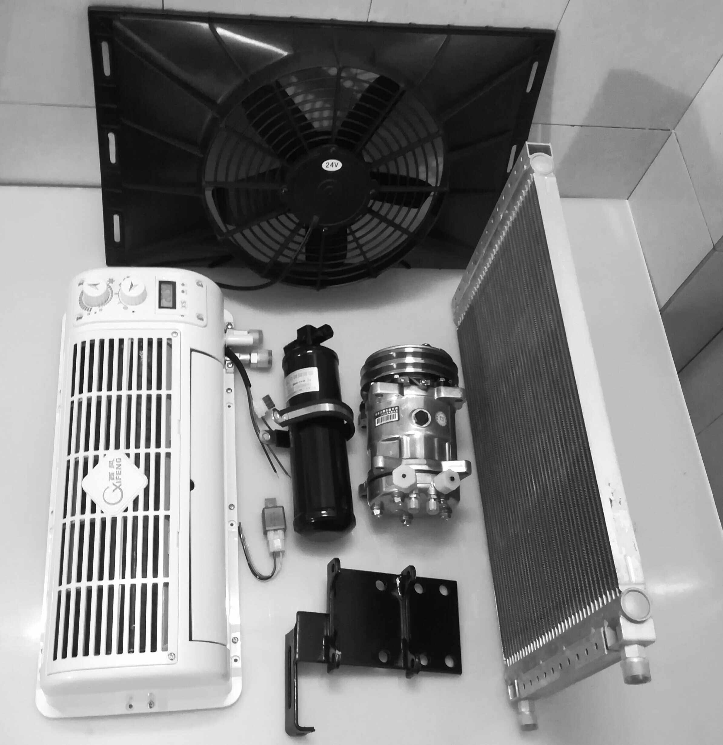 推荐卡特空调成套包括压缩机和散热网和蒸发器和管子适用小松日立